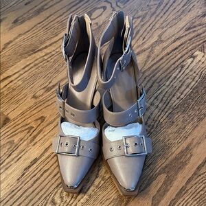 Stylish Tan Women's Buckle Shoes